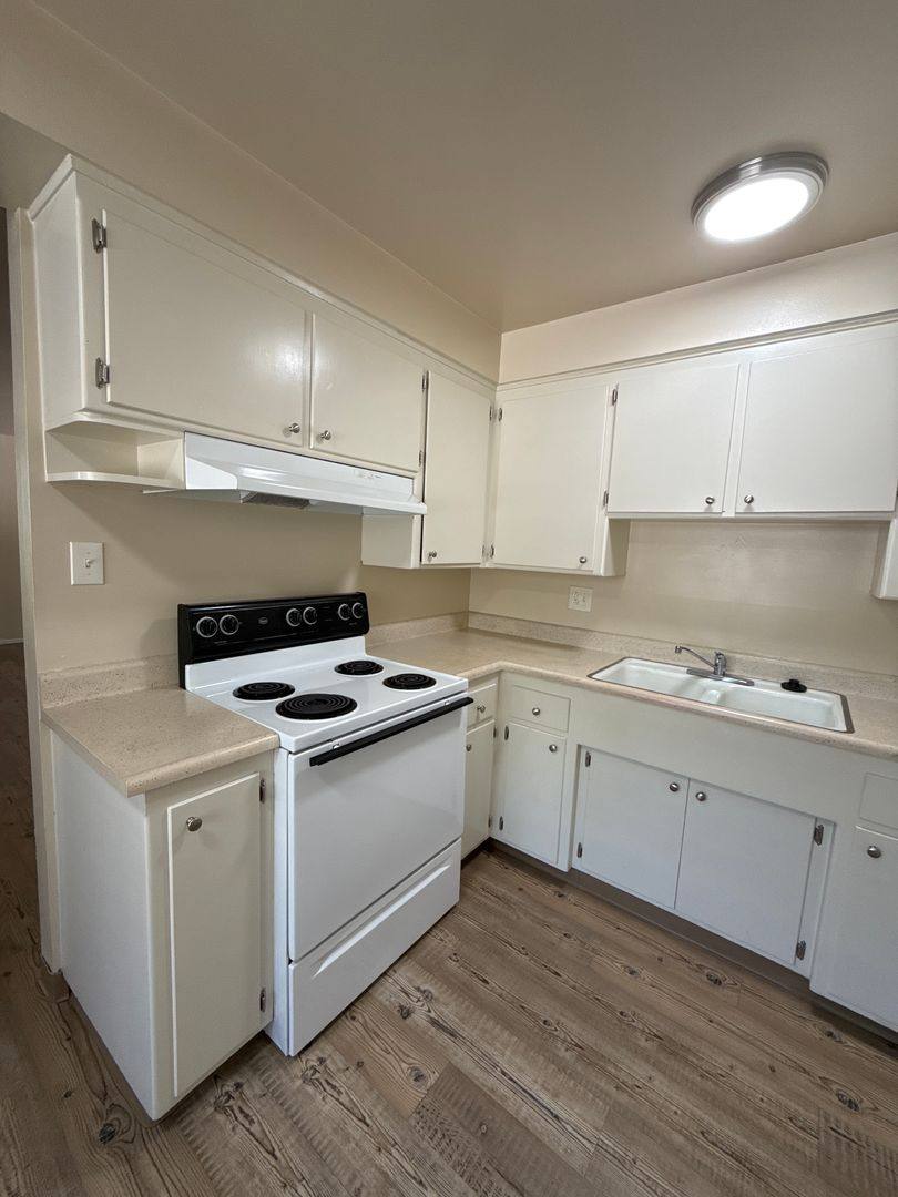 Apartment for rent at 1045 Esplanade, Chico, CA 95926