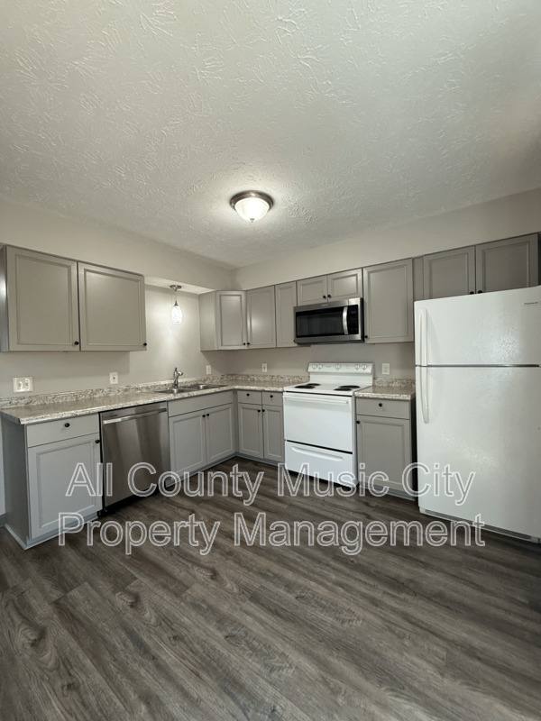 Apartment for rent at 3120 Creekwood Dr, Nashville, TN 37207