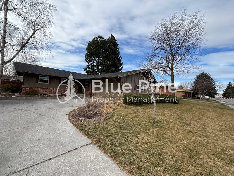 1058 Mojave St, Idaho Falls, ID 83404 - House for Rent - Image 2