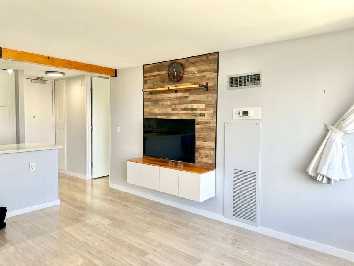 Condo for rent at 411 Hobron Lane, Honolulu, HI 96815