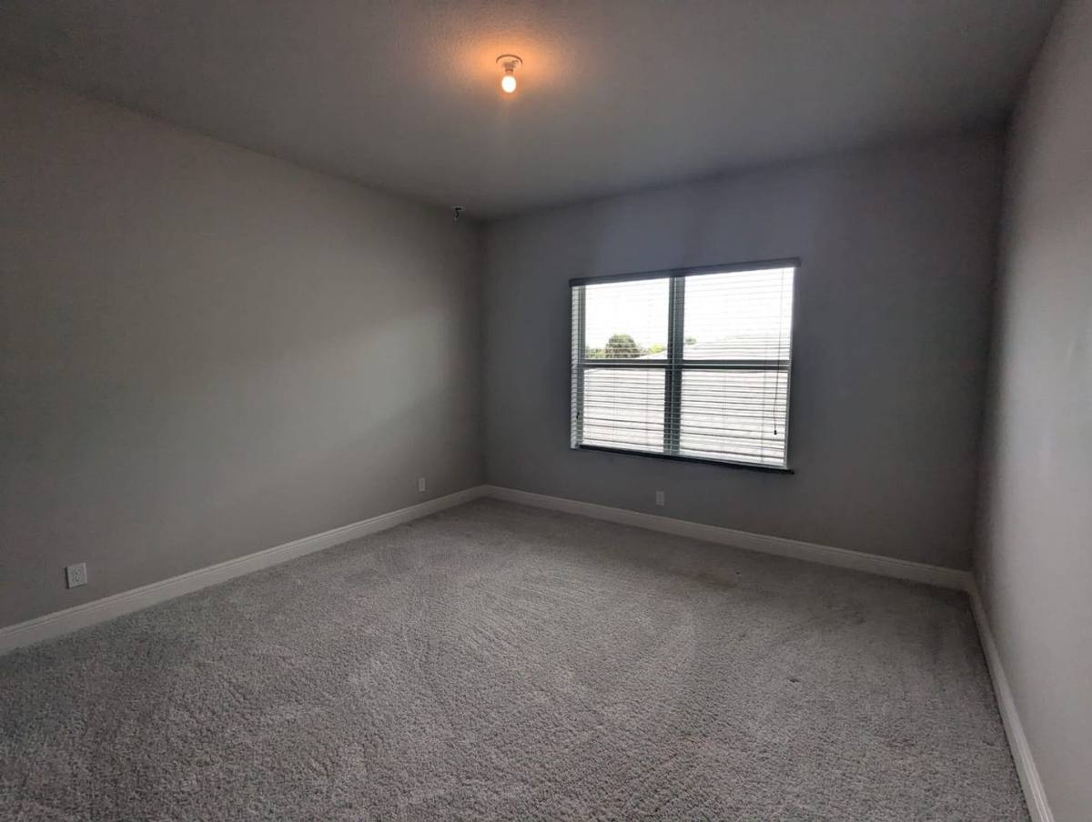 House for rent at 9292 Crestview Circle, West Palm Beach, FL 33412