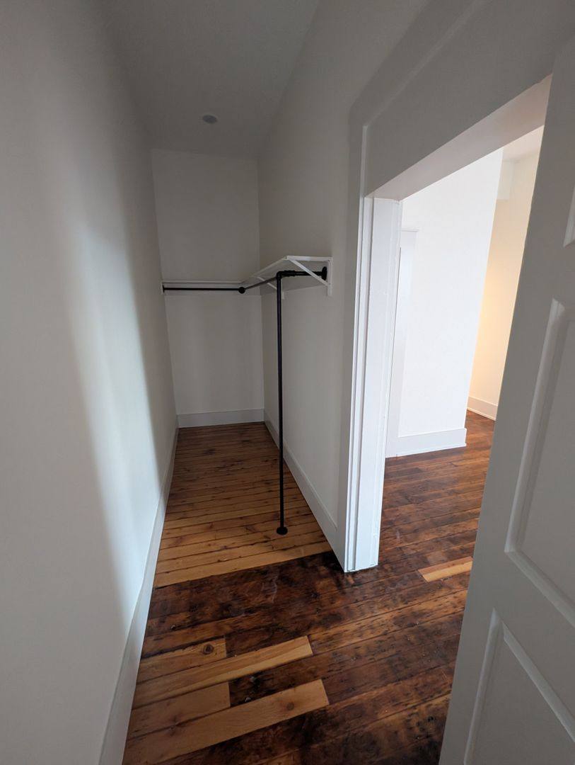 Apartment for rent at 521 Garrard St, Covington, KY 41011
