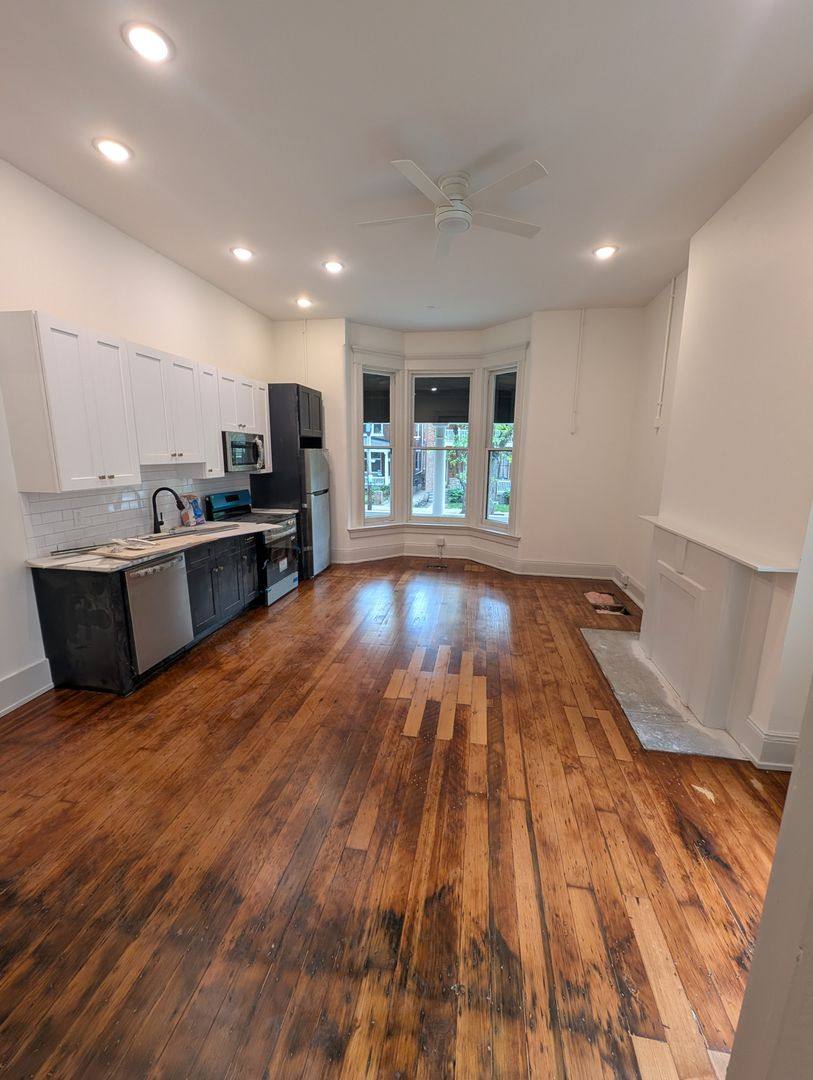 Apartment for rent at 521 Garrard St, Covington, KY 41011