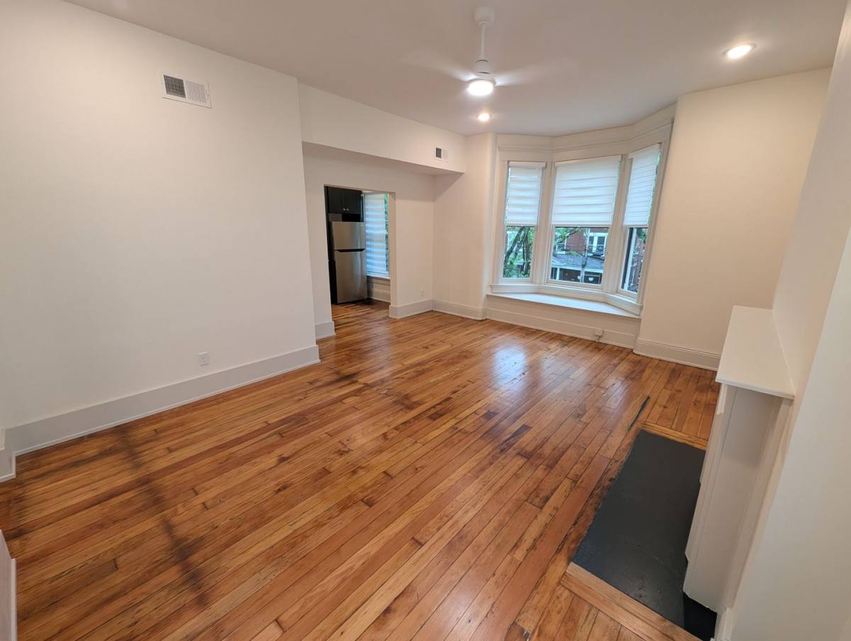 Apartment for rent at 521 Garrard St, Covington, KY 41011