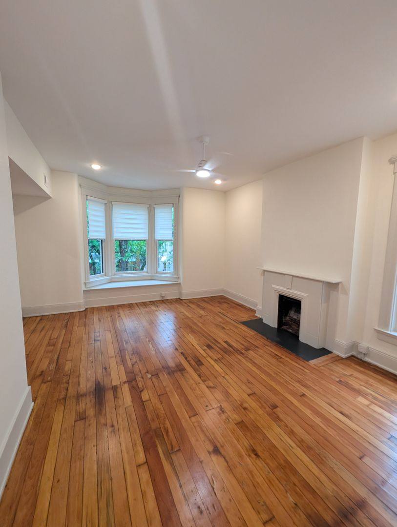 Apartment for rent at 521 Garrard St, Covington, KY 41011