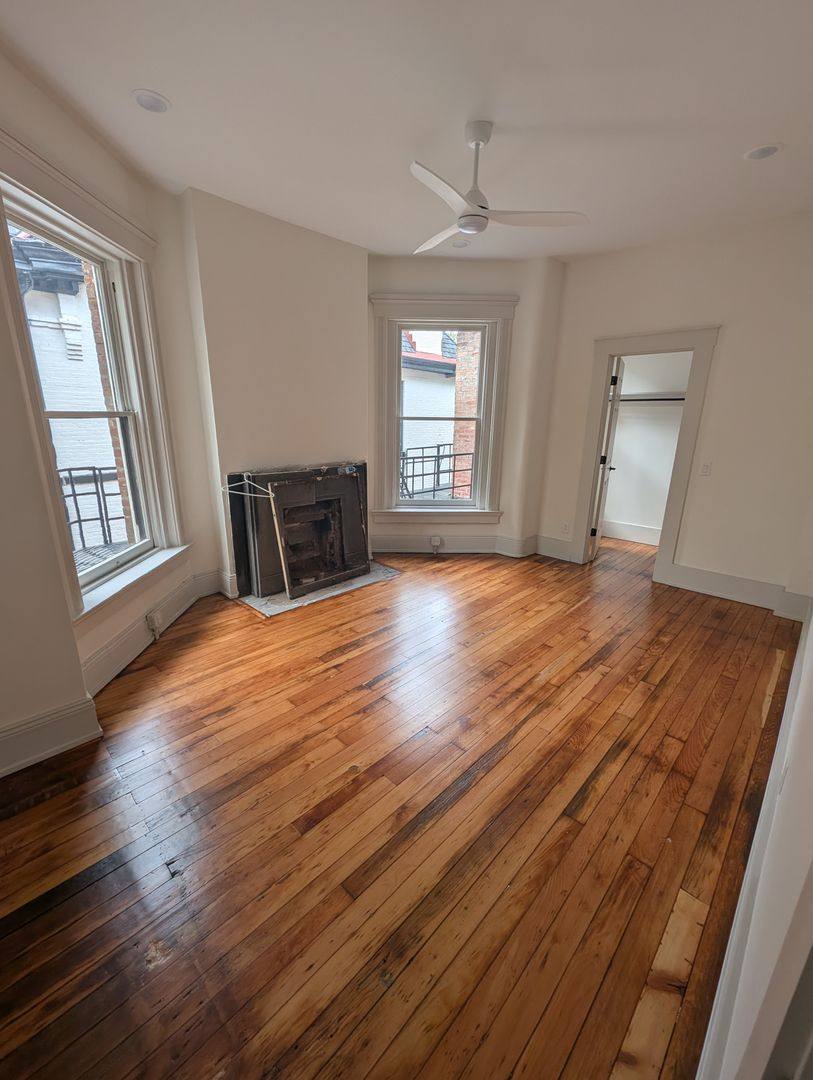 Apartment for rent at 521 Garrard St, Covington, KY 41011