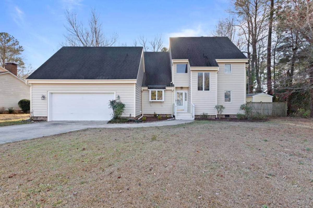 Townhouse for rent at 221 Drake Landing, New Bern, NC 28560