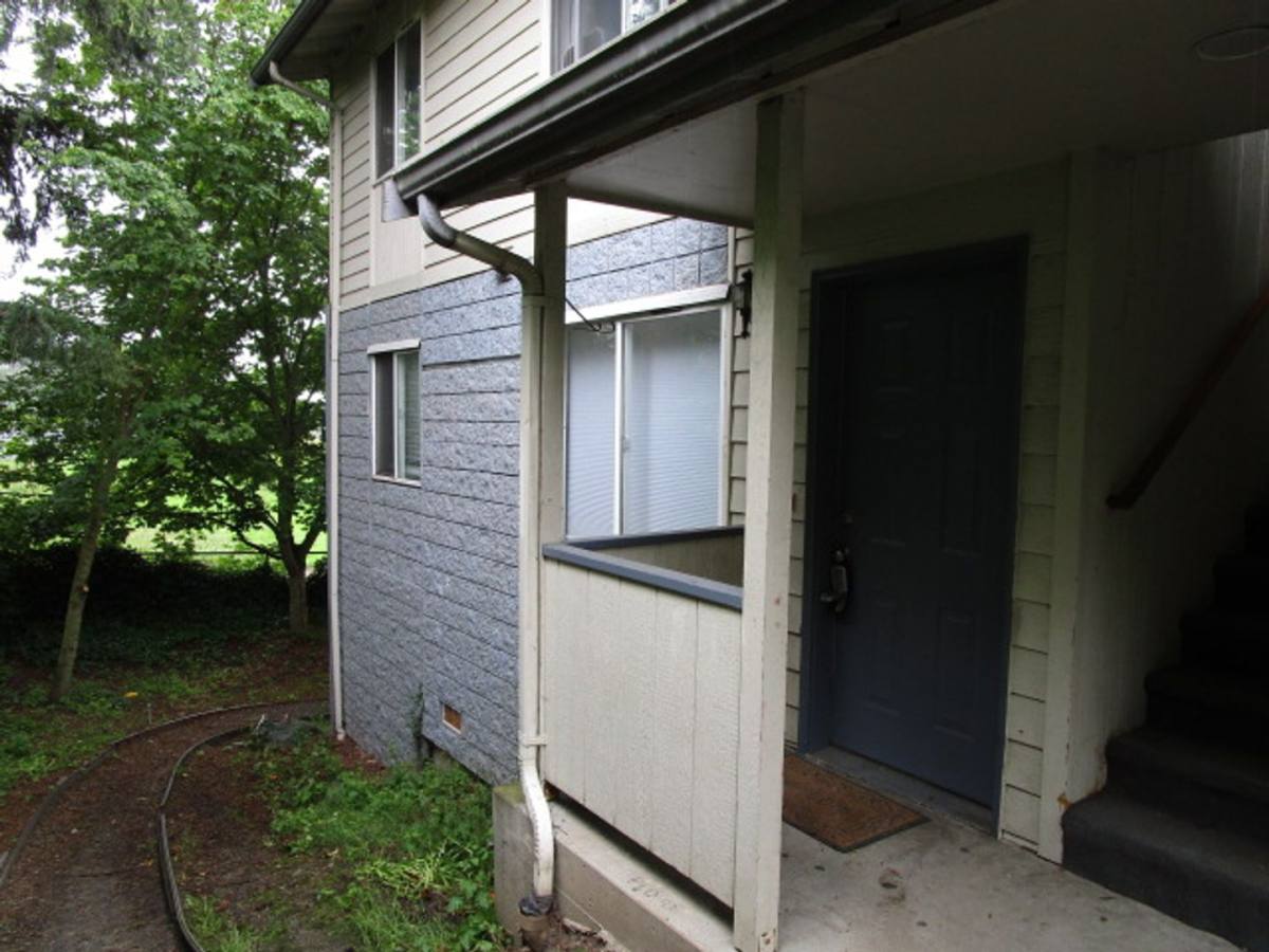 Apartment for rent at 701 N 1st St, Mount Vernon, WA 98273