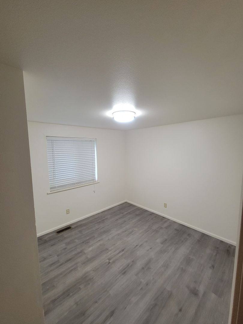 Apartment for rent at 701 N 1st St, Mount Vernon, WA 98273