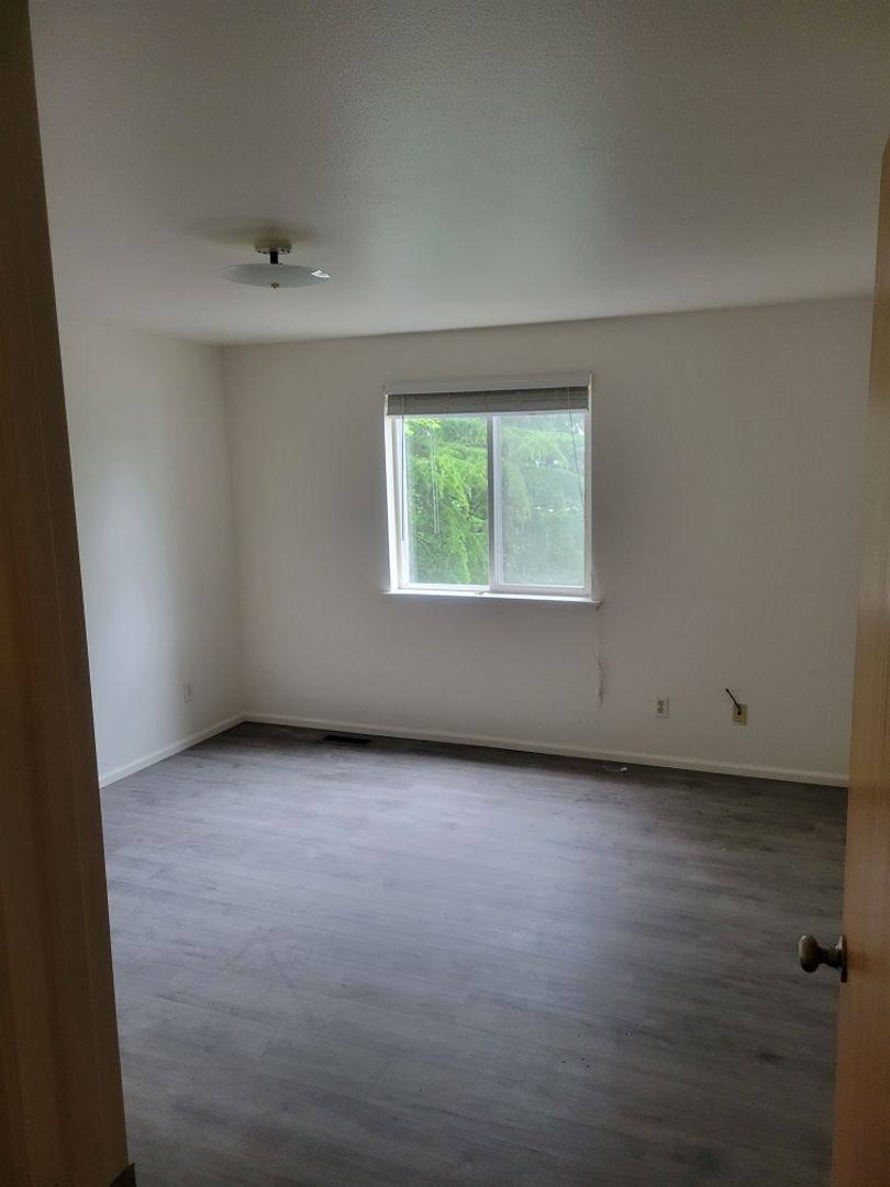 Apartment for rent at 701 N 1st St, Mount Vernon, WA 98273