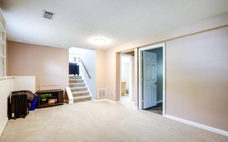 House for rent at 15337 Edgehill Dr, Dumfries, VA 22025