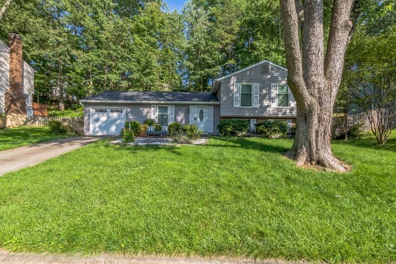 House for rent at 15337 Edgehill Dr, Dumfries, VA 22025