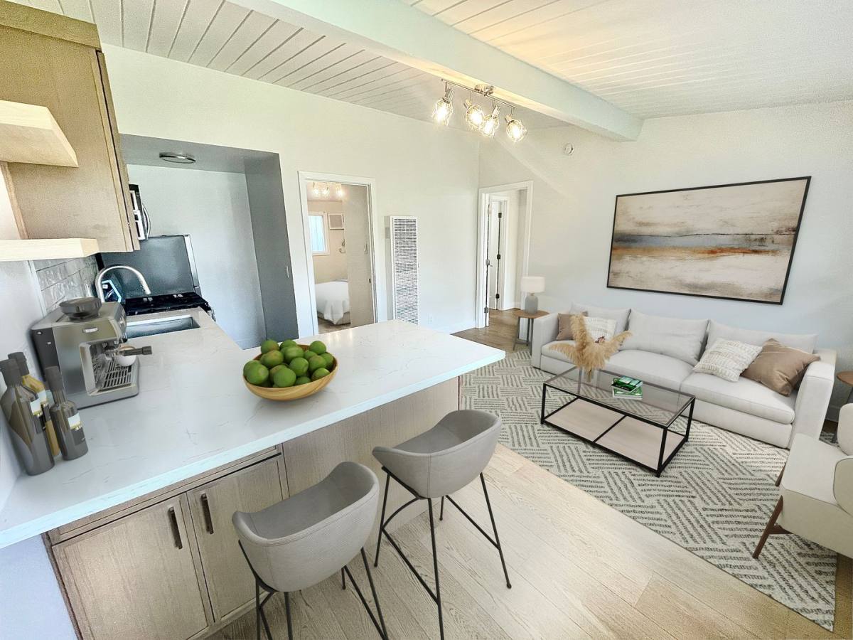 Apartment for rent at 1437 9th St, Santa Monica, CA 90401