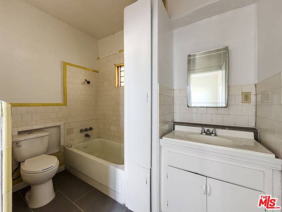 House for rent at 3309 Main St, Los Angeles, CA 90007