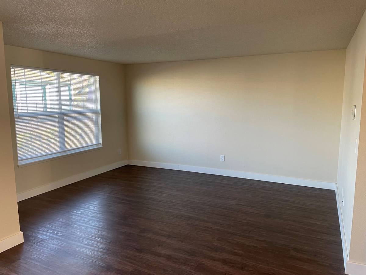 Apartment for rent at 1725-1731 Salishan St SE, Salem, OR 97302