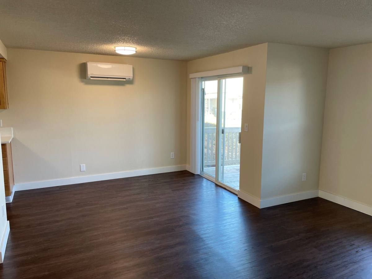 Apartment for rent at 1725-1731 Salishan St SE, Salem, OR 97302
