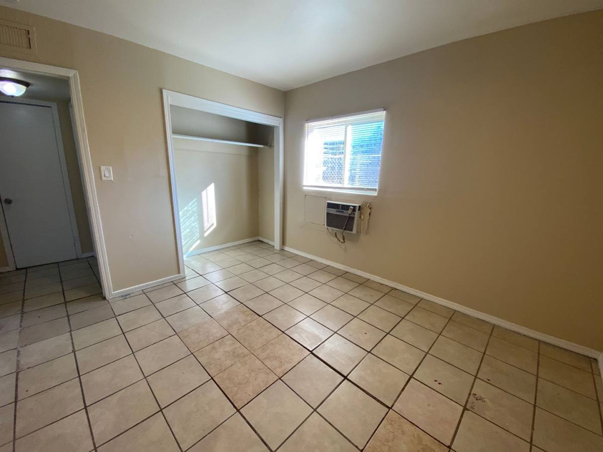 Apartment for rent at 230 W Boston Ave, Las Vegas, NV 89102