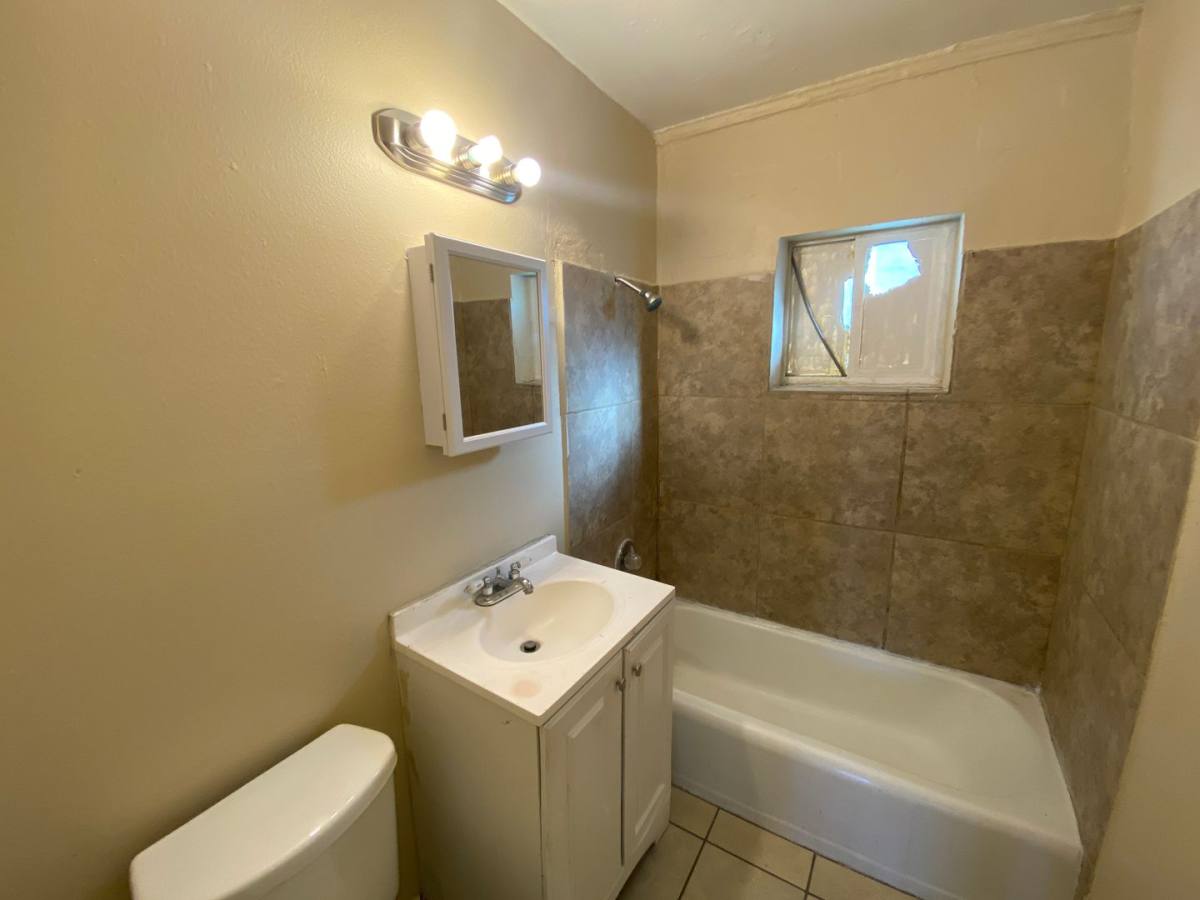 Apartment for rent at 230 W Boston Ave, Las Vegas, NV 89102