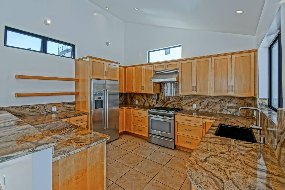 House for rent at 522 Grand Blvd, Venice, CA 90291