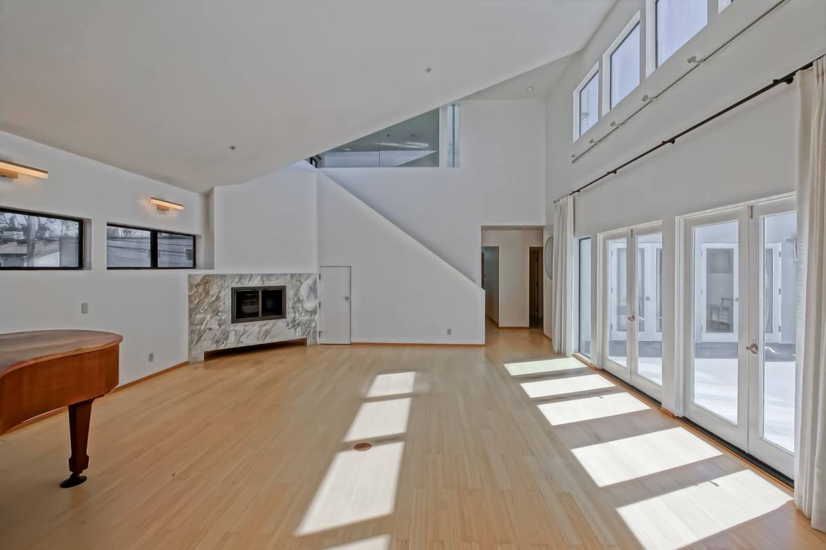 House for rent at 522 Grand Blvd, Venice, CA 90291