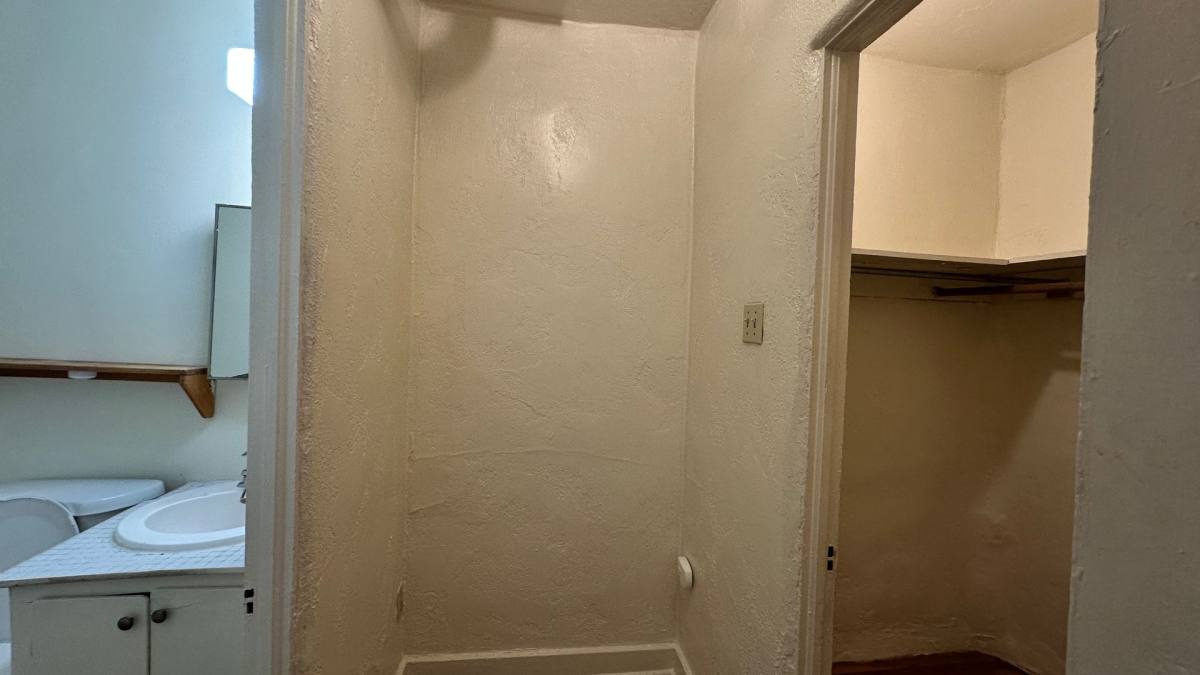 Apartment for rent at 135-141 Yale 2135-2139 Silver, Albuquerque, NM 87106