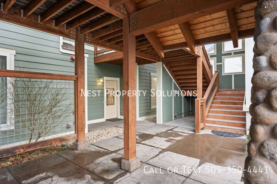 Apartment for rent at 6432 Melby Way NE, Moses Lake, WA 98837