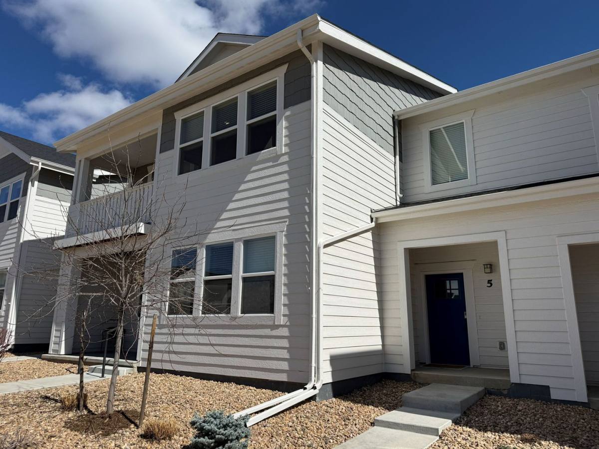 House for rent at 2110 Setting Sun Dr, Windsor, CO 80550