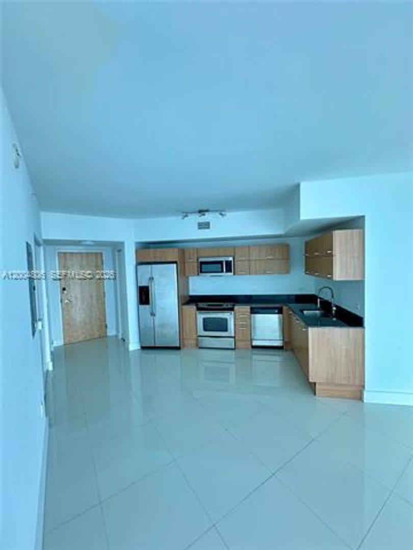Apartment for rent at 350 S Miami Ave, Miami, FL 33130