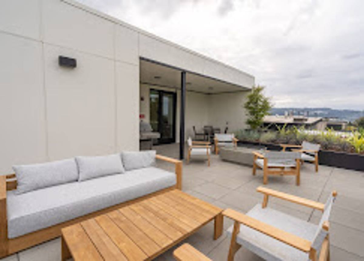 Apartment for rent at 2925 SE Division St, Portland, OR 97202