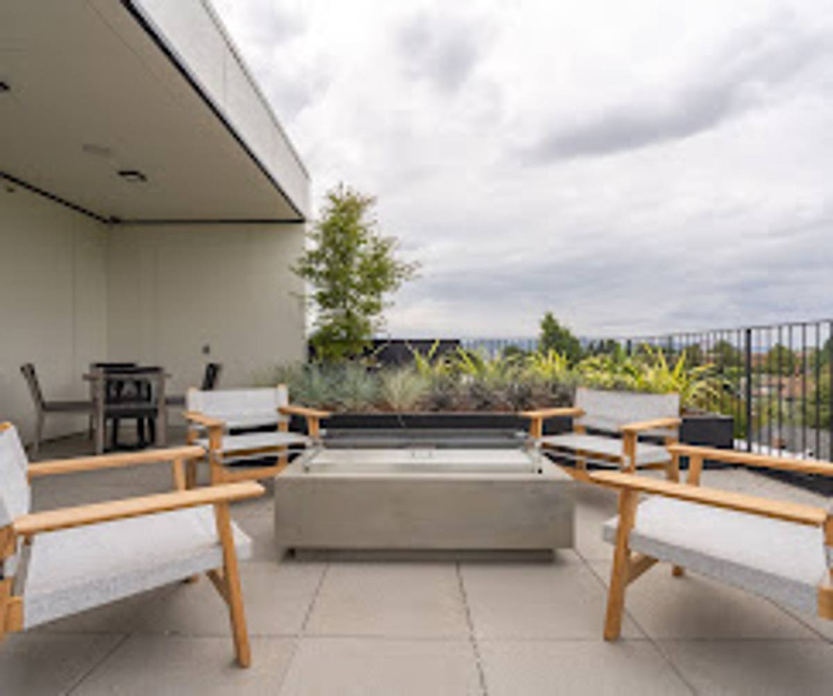 Apartment for rent at 2925 SE Division St, Portland, OR 97202