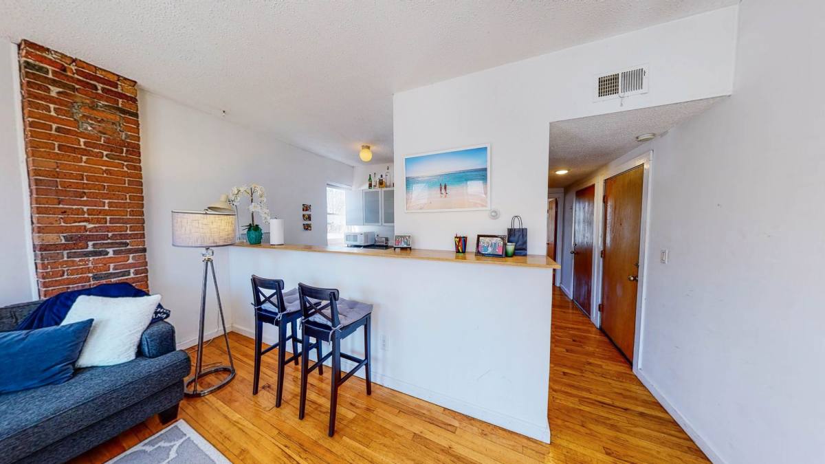 Apartment for rent at 924 State St, New Haven, CT 06511