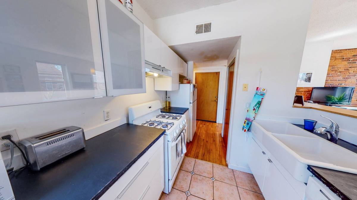 Apartment for rent at 924 State St, New Haven, CT 06511