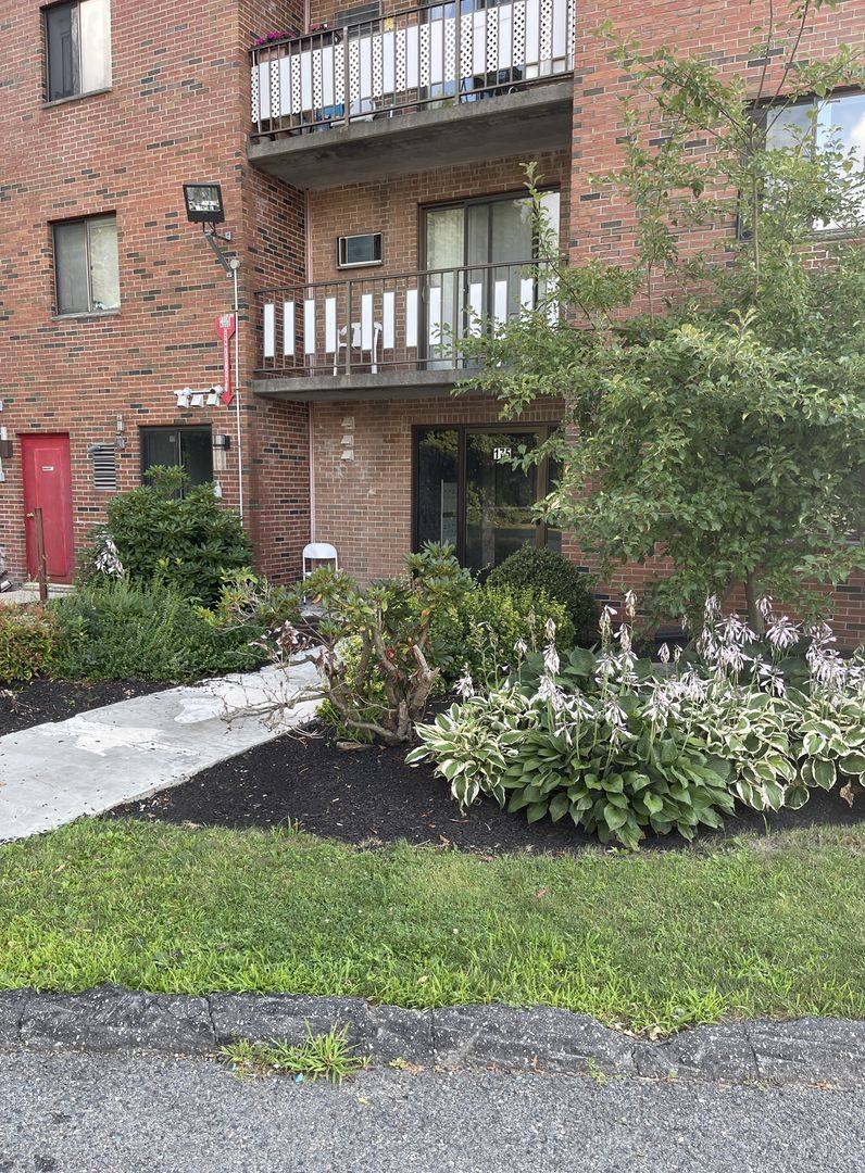 Apartment for rent at 173 Adams St #27, Newton, MA 02458