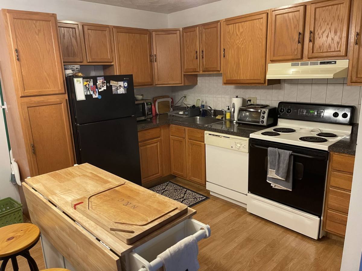 Apartment for rent at 173 Adams St #27, Newton, MA 02458
