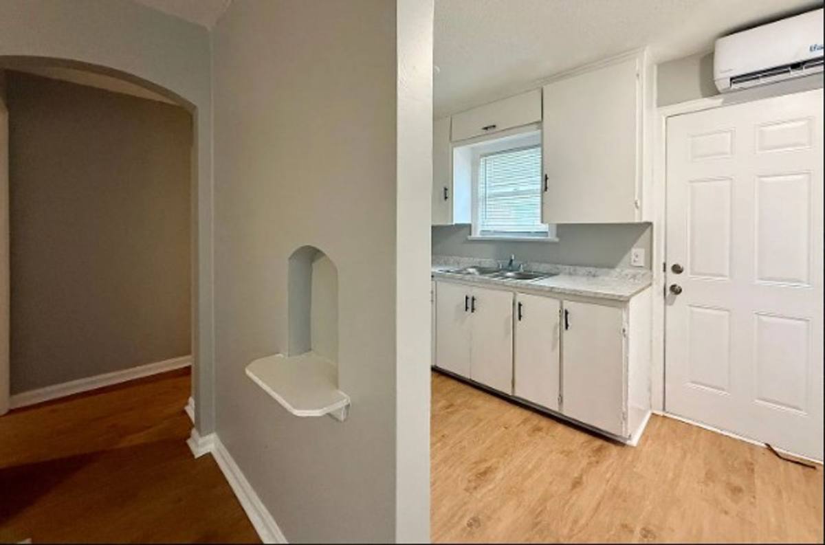 Apartment for rent at 416 N Indiana, Wichita, KS 67214