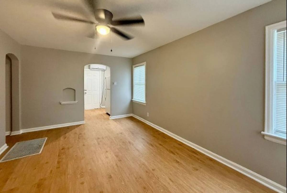 Apartment for rent at 416 N Indiana, Wichita, KS 67214