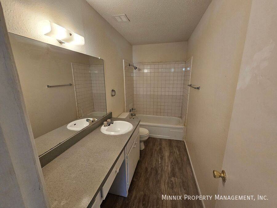 Apartment for rent at 1600 Yonkers #1, Plainview, TX 79072