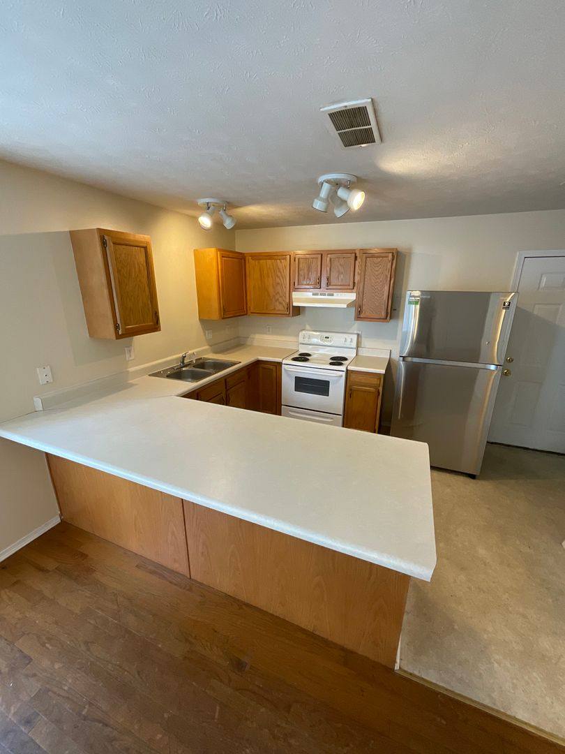 Townhouse for rent at 320 E 10th St, Bloomington, IN 47408