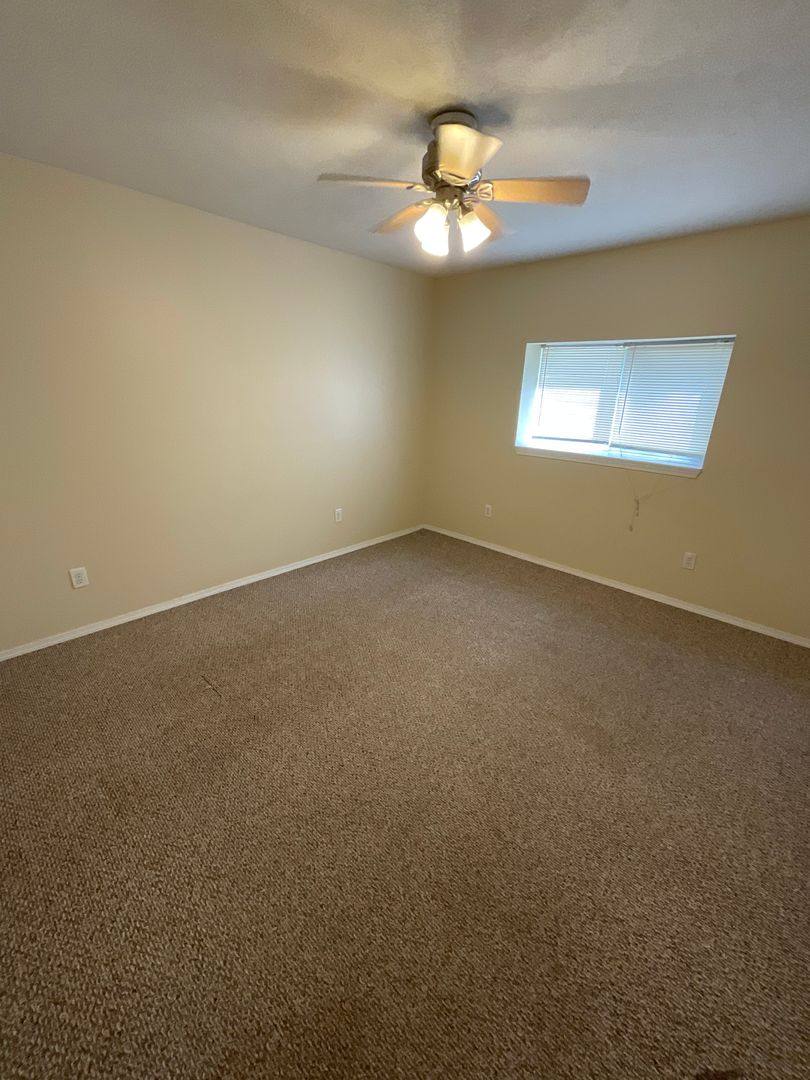 Townhouse for rent at 320 E 10th St, Bloomington, IN 47408
