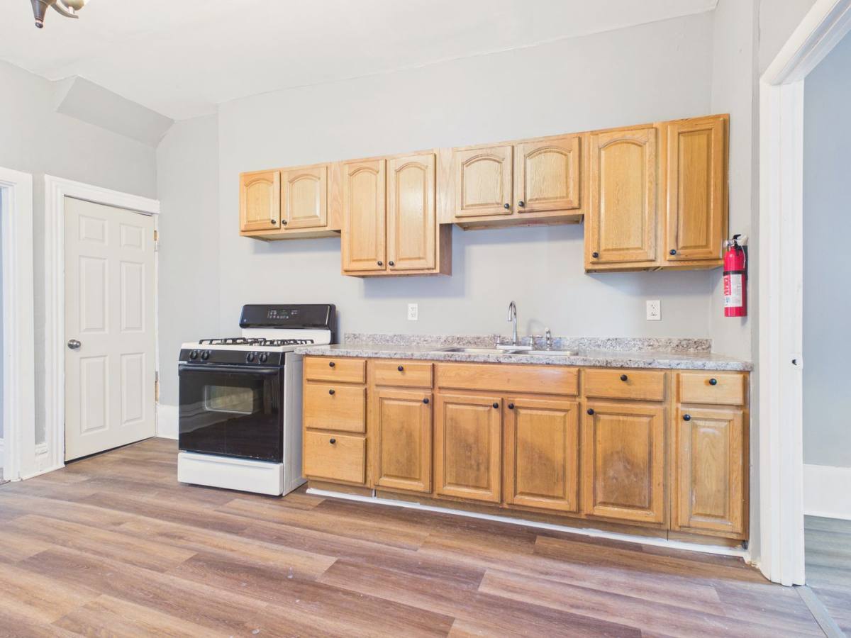 House for rent at 2118 N 4th St, Harrisburg, PA 17102