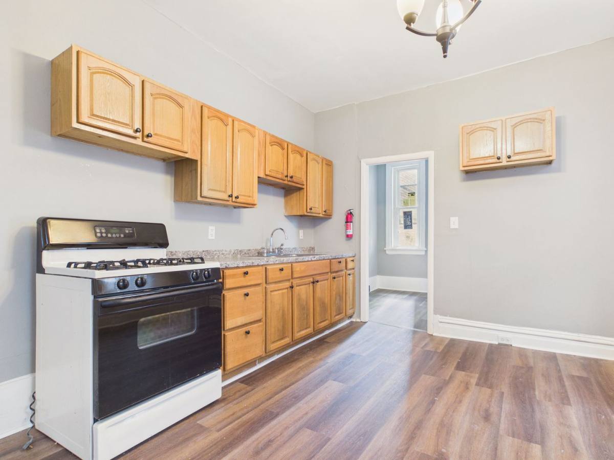 House for rent at 2118 N 4th St, Harrisburg, PA 17102