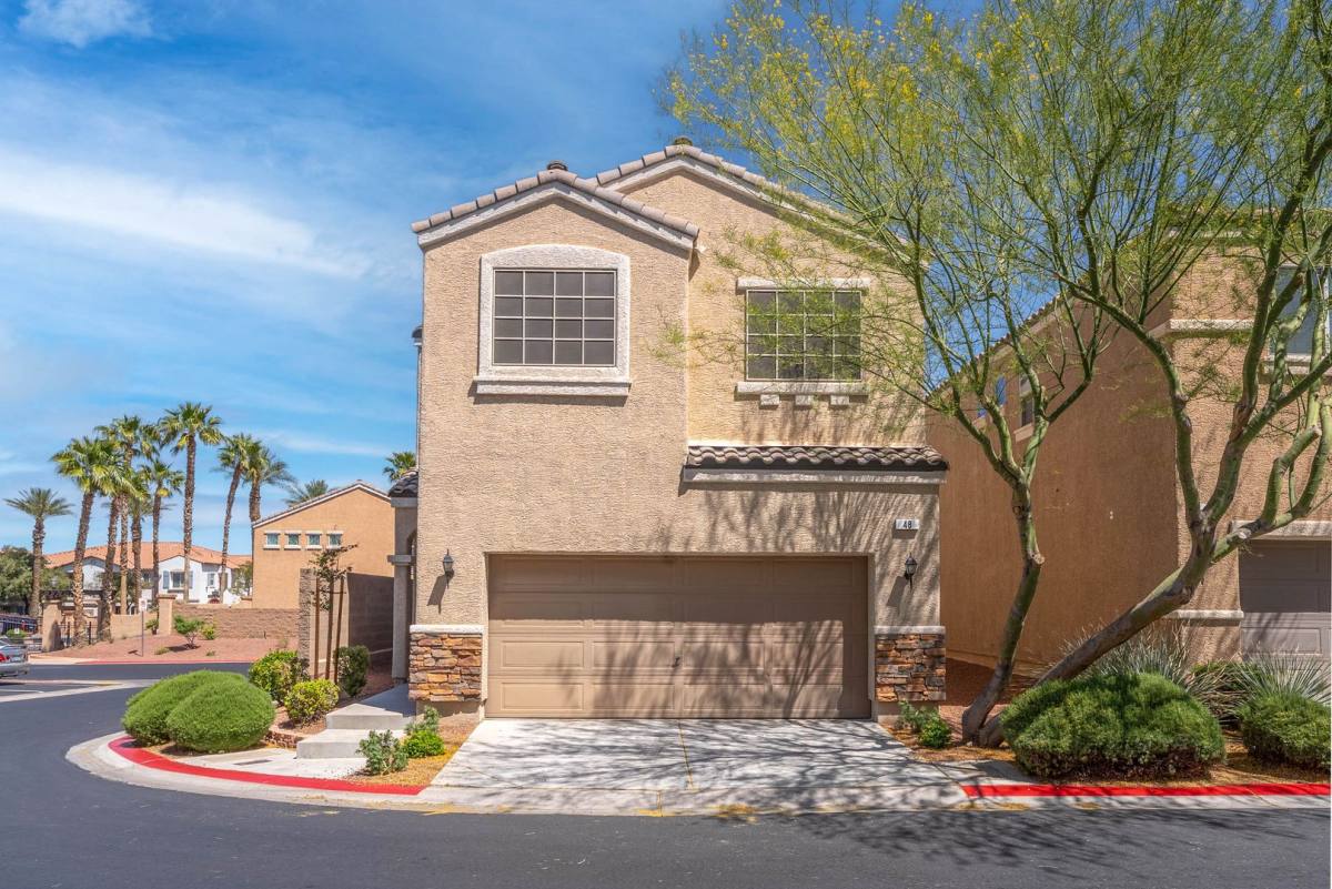 House for rent at 48 Jasmine Point St, Henderson, NV 89074