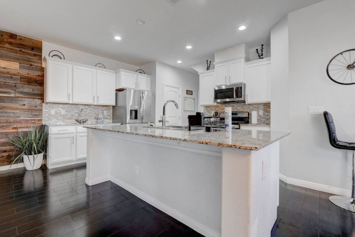 House for rent at 48 Jasmine Point St, Henderson, NV 89074