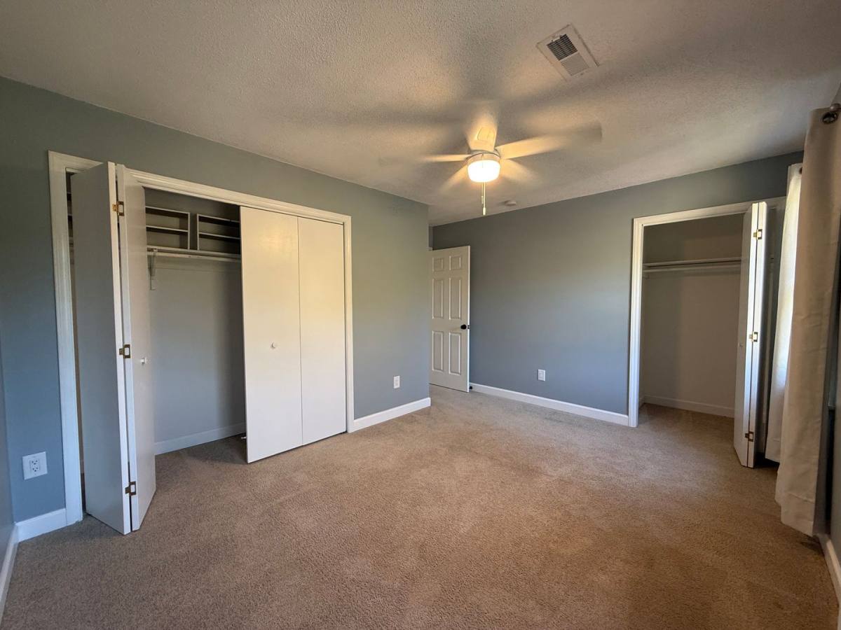Townhouse for rent at 2039 Heritage Place, Johnson City, TN 37604