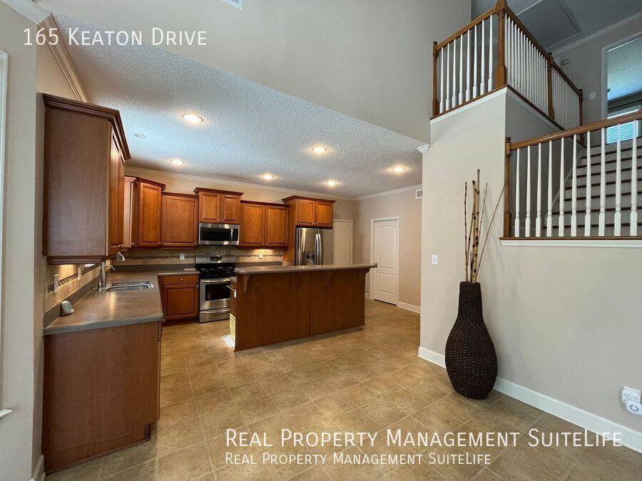 House for rent at 165 Keaton Dr, Fayetteville, GA 30215