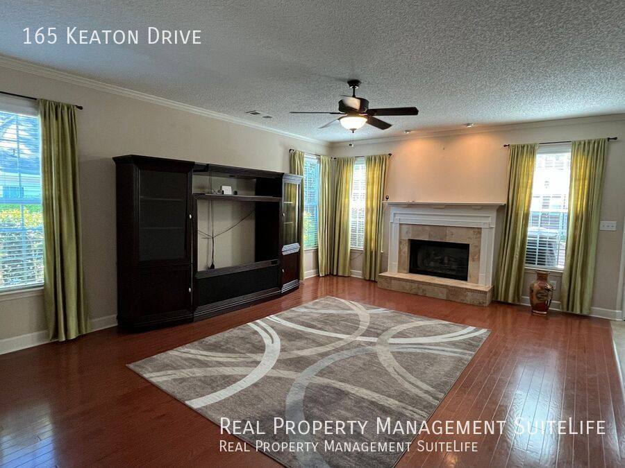 House for rent at 165 Keaton Dr, Fayetteville, GA 30215
