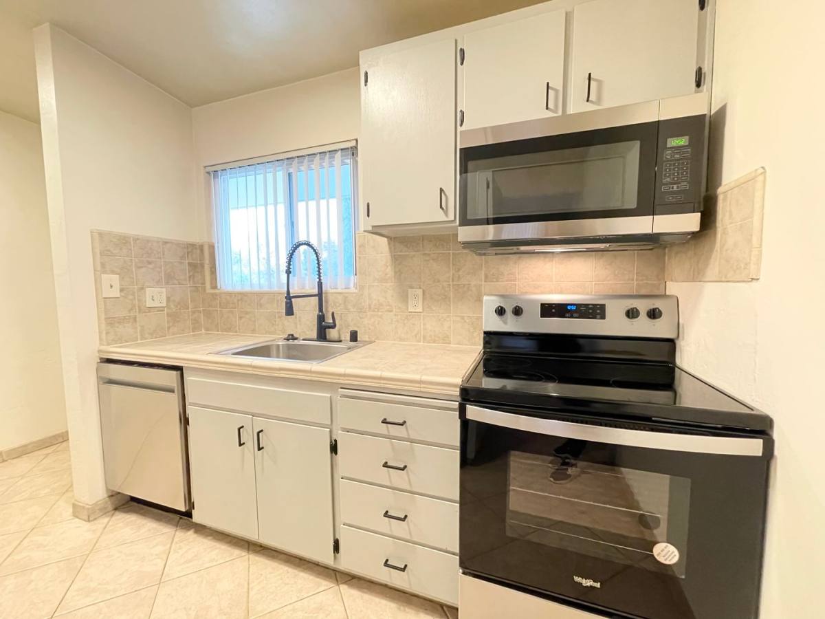 Apartment for rent at 4500 Del Rio Rd, Sacramento, CA 95822