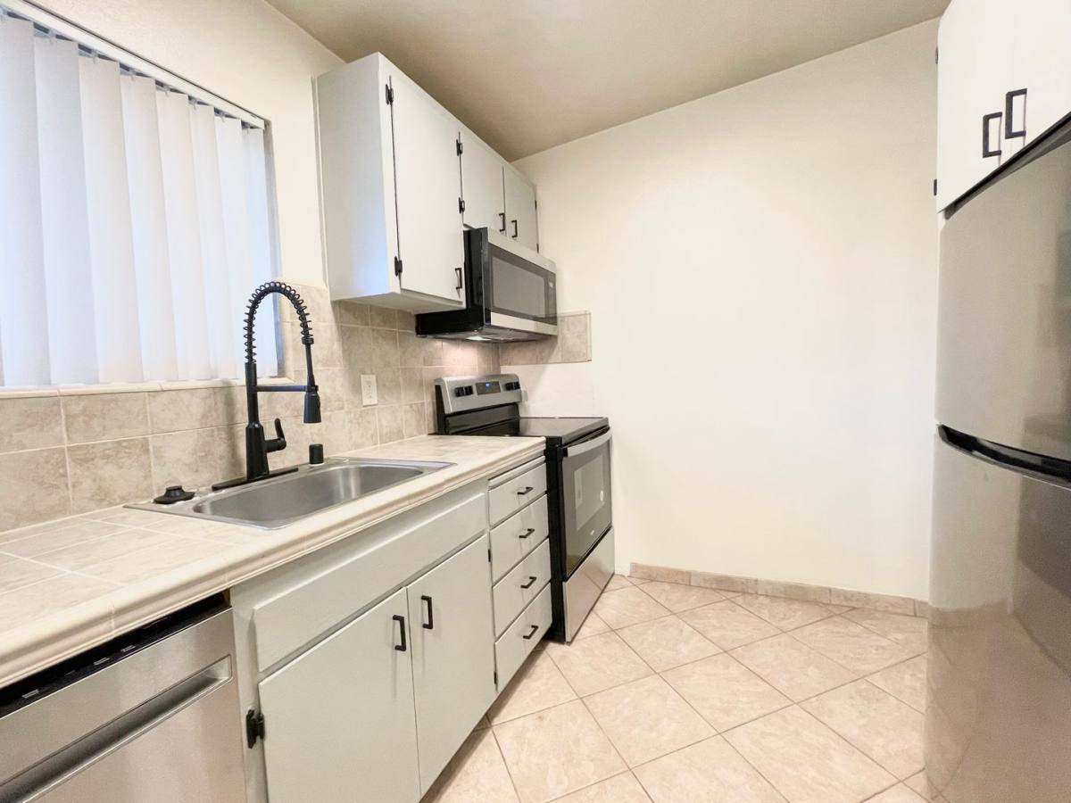 Apartment for rent at 4500 Del Rio Rd, Sacramento, CA 95822