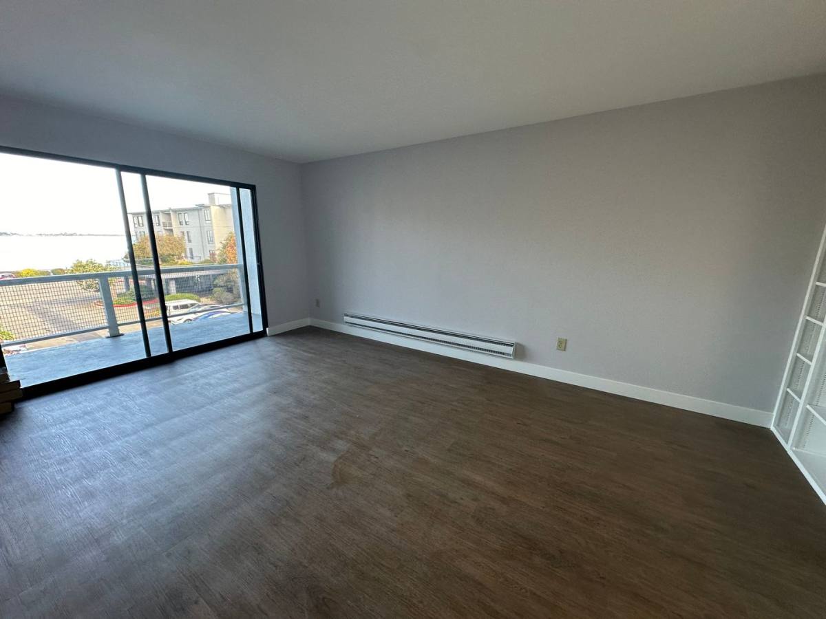 Apartment for rent at 6 Commodore Dr, Emeryville, CA 94608