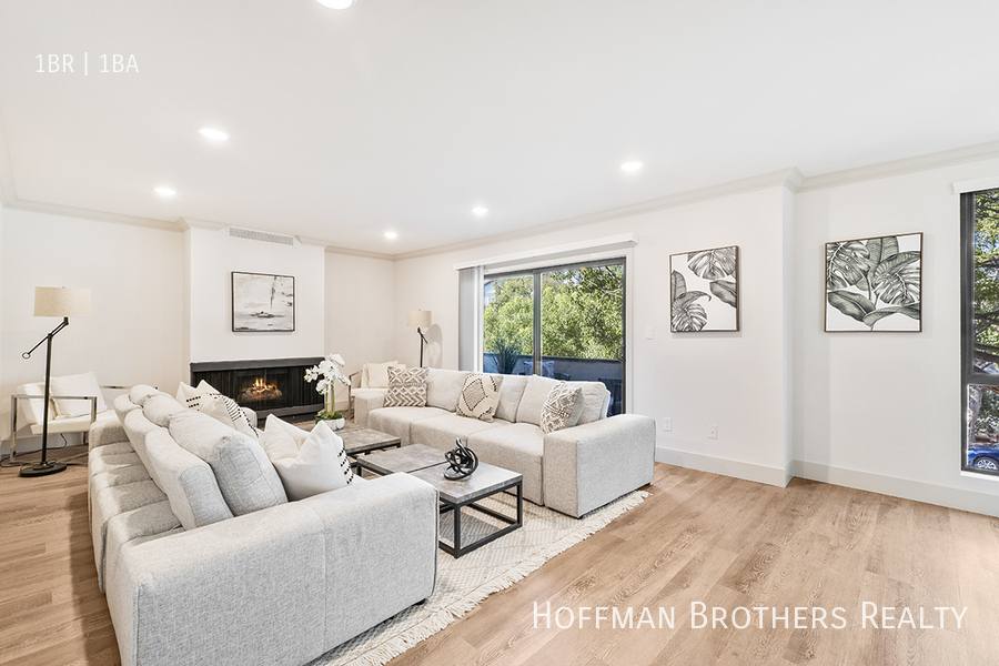 Apartment for rent at 821 3rd St #205, Santa Monica, CA 90403